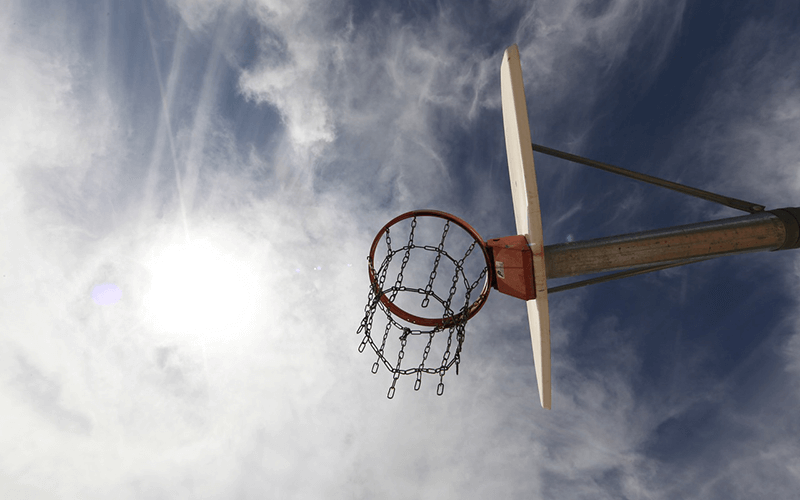 バスケットボールのリングの画像
